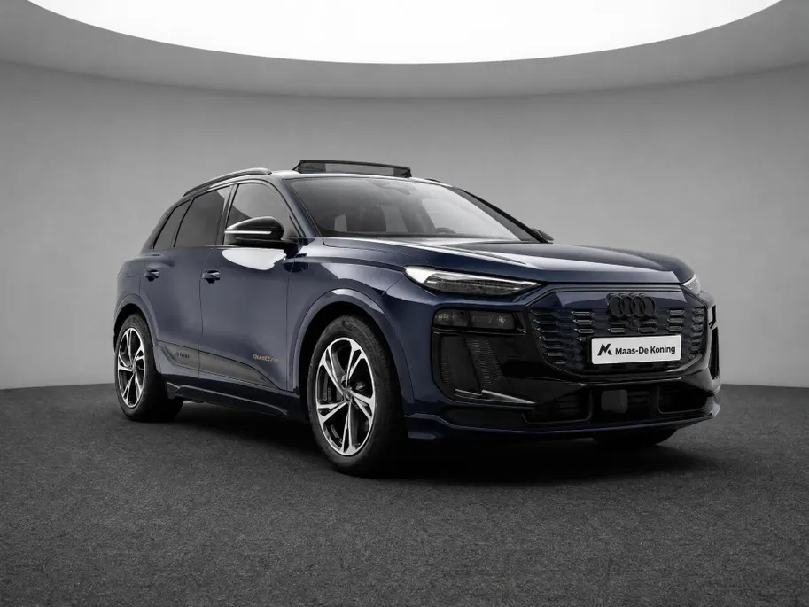 Audi Q6 e-tron Launch edition quattro 100Kwh 388 PK · Panorama dak · Assistentiepakket Veiligheid · Tech Pro