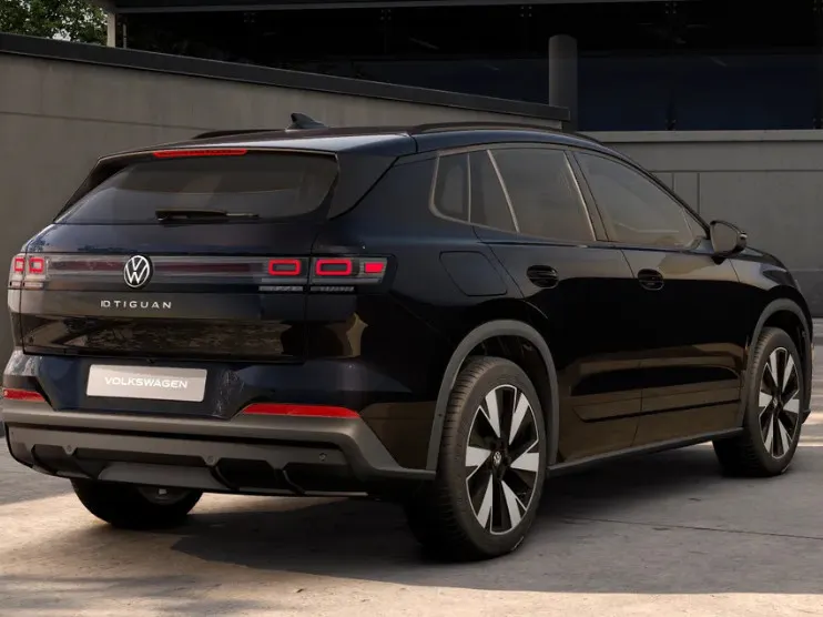 Volkswagen ID. Tiguan Life 77 kWh accu 286 PK · Achterklep elektrisch incl. 'Easy Open & Close' · Trekhaak, elektrisch uitklapbaar