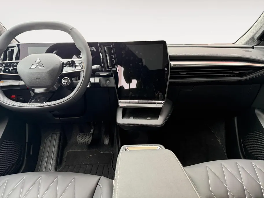 Mitsubishi Eclipse Cross Instyle 87 kWh Demonstratieauto| Lederen bekleding | 360 camera | Stoel-/ stuurverwarming | Carplay / Android Auto | Panoramadak |