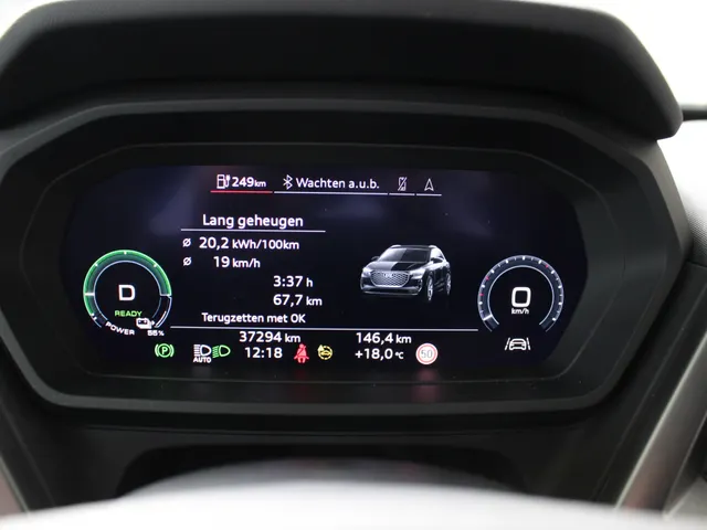 Audi Q4 e-tron 40 Advanced edition 77 kWh Navigatie | Climate Control | Adaptieve Cruise Control | Camera | Stoelverwarming | 96% SoH