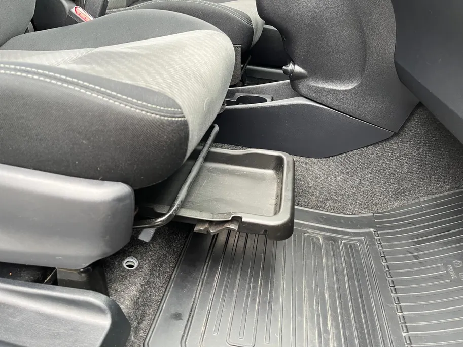 Toyota Verso-S 1.3 VVT-i Dynamic | Achteruitrij Camera | Panorama Dak | Parkeersensoren | Airco | Bluetooth | Hoge Instap | 12 Maanden Bovag Garantie