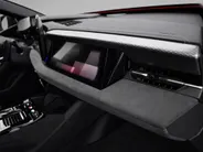 Audi A6 e-tron S edition 83 kWh 286 PK · Tech Pro · 21' LM Velgen · Bang & Olufsen Sound · Panorama-glasdak · Privacy glas · Head up display · Luchtvering · Servosluiting