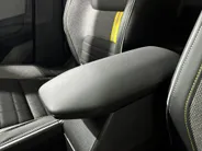 Renault 4 Comfort Range Iconic 52 kWh Automaat | DEMO | Elektrische Klep | Zwarte Motorkap | Camera | Adaptive Cruise Control | Parkeersensoren | Apple CarPlay/Android Auto |