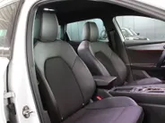 CUPRA Leon Sportstourer 1.5 TSI e-Hybrid Business PHEV / Stoel + Stuurverwarming / Elektr. Klep / 18' LMV / Camera / Navi /