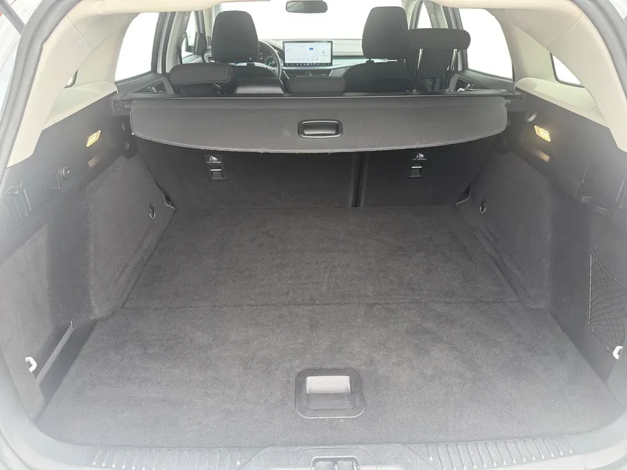 Ford Focus Wagon 1.0 EcoBoost Hybrid Active | Trekhaak | Achteruitrijcamera | Winterpack | Privacy Glass | 12 maanden garantie! |