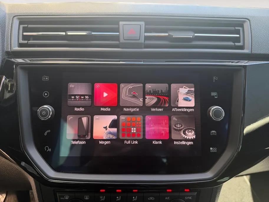 SEAT Ibiza 1.0 TSI FR Business Intense | Camera | Parkeersensoren | Apple Carplay & Android Auto | Cruise & Climate Control | Navigatie | 12 Maanden BOVAG Garantie