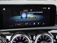 Mercedes-Benz CLA 200 AMG Line l Panoramadak l Stoelverwarming l Carplay