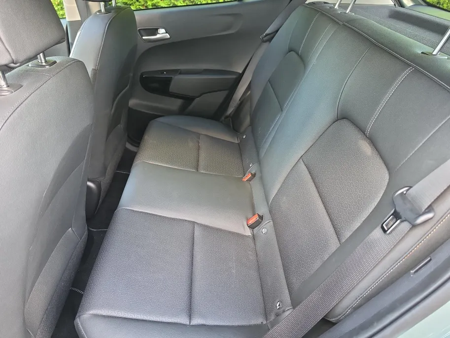 Kia Picanto 1.0 DPI GT-Line | Stoel + stuurverwarming | Lederen bekleding | Schuif/kanteldak | Navigatie | Parkeersensoren achter