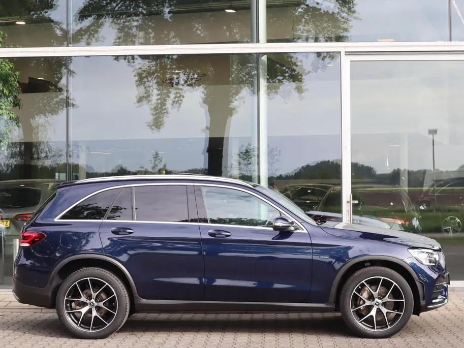 Mercedes-Benz GLC 300e 4MATIC Premium Plus l Trekhaak l Panoramadak l stoelverwarming