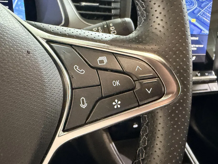 Renault Captur 160PK E-Tech Full Hybrid Techno Automaat | Camera | Parkeersensoren | Adaptive Cruise Control | Climate Control | Apple CarPlay/Android Auto | Full LED | Licht & Regen Sensor | Lichtmetalen Velgen |