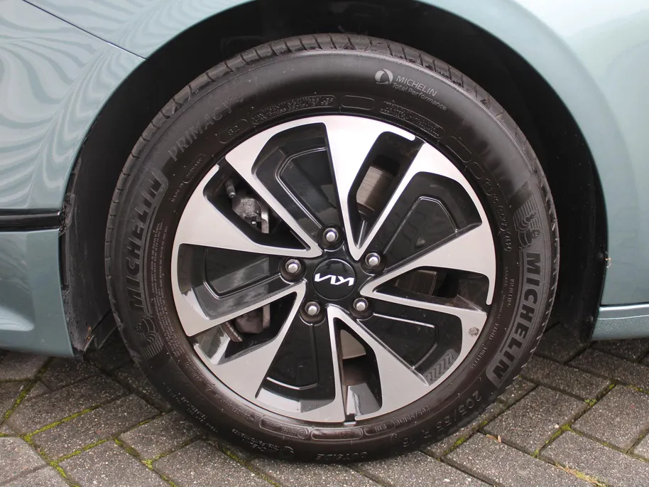 Kia Ceed Sportswagon 1.0 T-GDi MHEV Design Edition | Stuur-/stoelverwarming | Cruise adapt. | Camera | 16' LM | Elek. achterklep | JBL audio | LED |