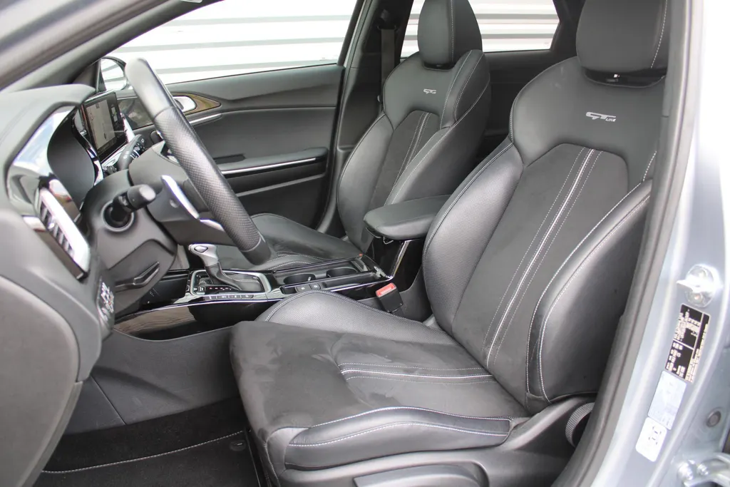 Kia ProCeed 1.5 T-GDi DCT7 GT-Line | BTW Auto | Automaat | Pano | 18” LM | Navi | Camera | Adap. Cruise |