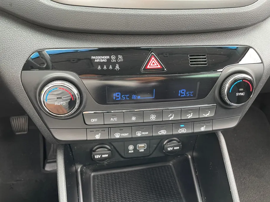 Hyundai Tucson 1.6 GDi Comfort *Navi*Camera*Trekhaak*Dual Climate Control*Cruise Control*Stoelverwarming*LM.Velgen*Zeer nette auto!