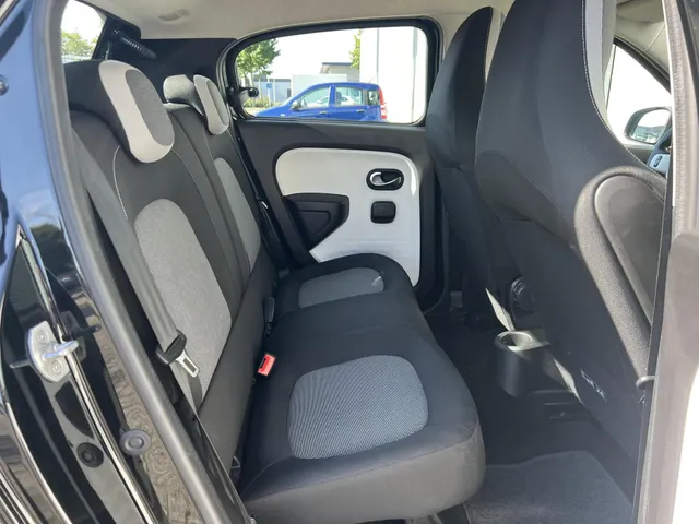 Renault Twingo 1.0 SCe Life | Achterwielaandrijving | Airconditioning  | Elektrische Ramen
