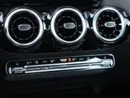Mercedes-Benz B-Klasse 250 e Business Solution Luxury Line l Trekhaak l Stoelverwarming l Achteruitrij camera