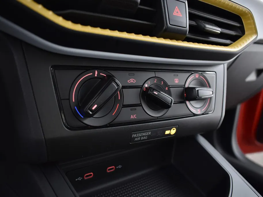 SEAT Arona Reference 1.0 EcoTSI 70 kW / 95 PK SUV 5 versn. ha