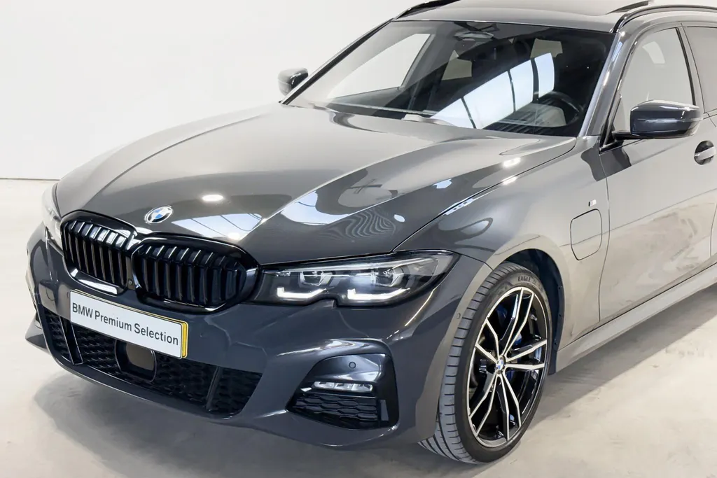 BMW 3 Serie Touring 330e High Executive Model M Sport