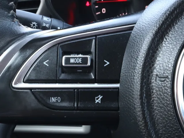 Suzuki Swift 1.2 Select Hybrid AdaptiveCruise | Carplay