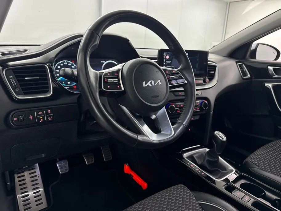 Kia Ceed Sportswagon 1.0 T-GDi Executive Line | Panoramadak | Elektrische stoelen | Elektrische achterklep