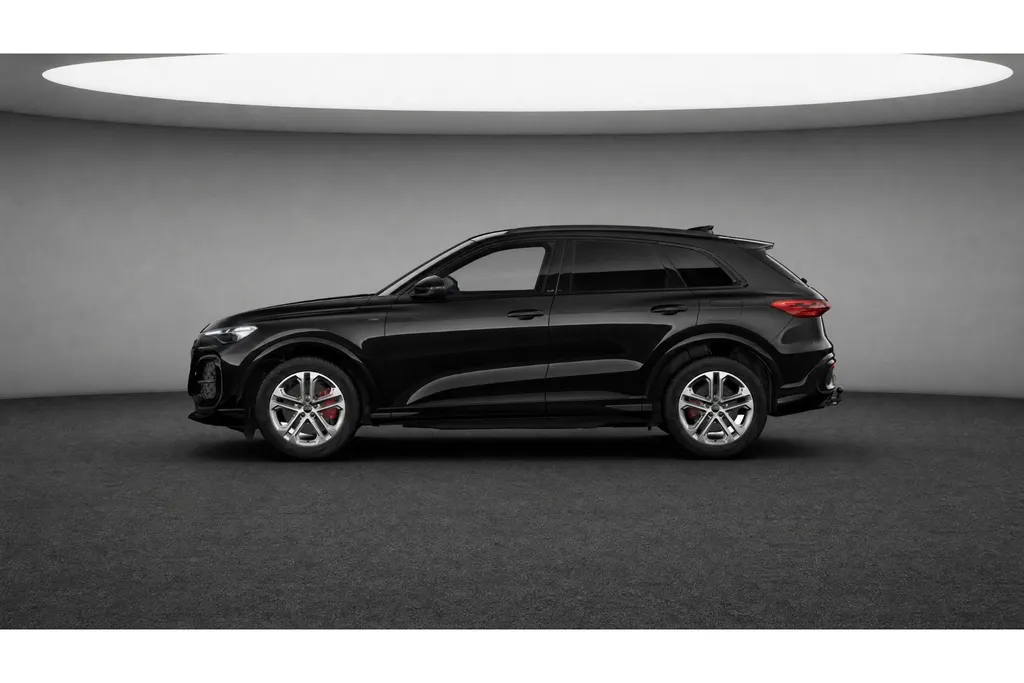 Audi Q5 2.0 TFSI e-hybrid quattro S edition 299 PK · Glazen panoramadak · MMI experience plus met B&O premium · MMI bijrijdersdisplay