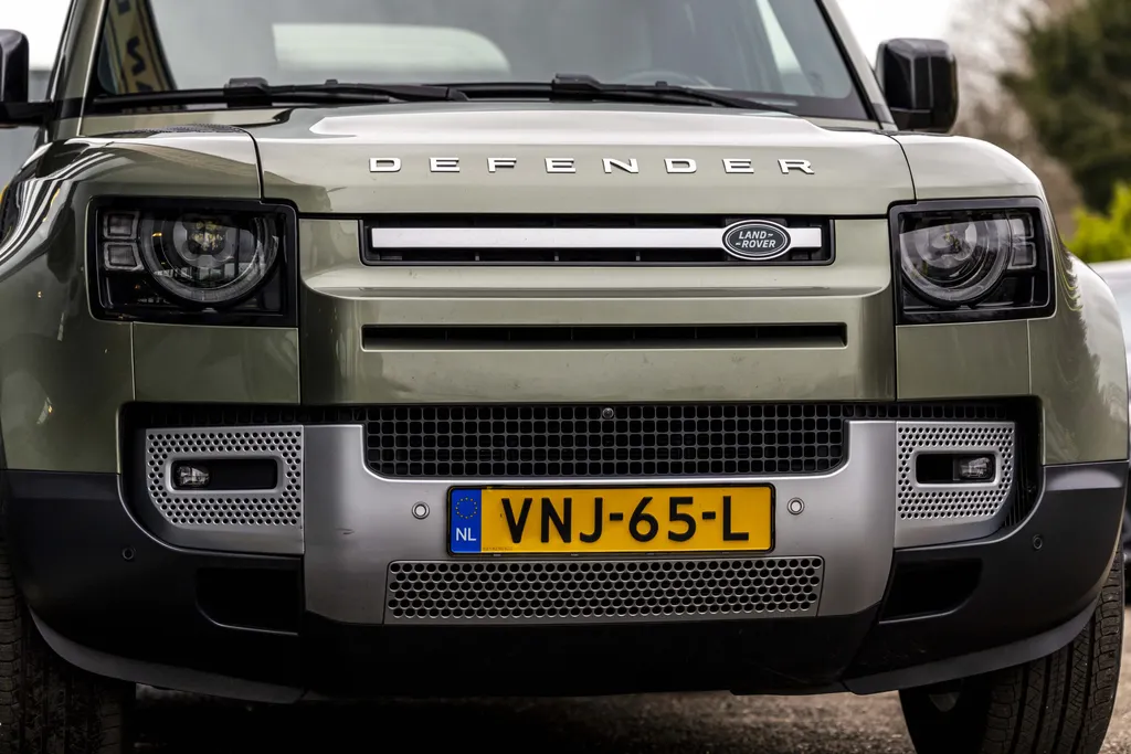 Land Rover Defender Hard Top 3.0 D250 110 MHEV SE EX.BTW