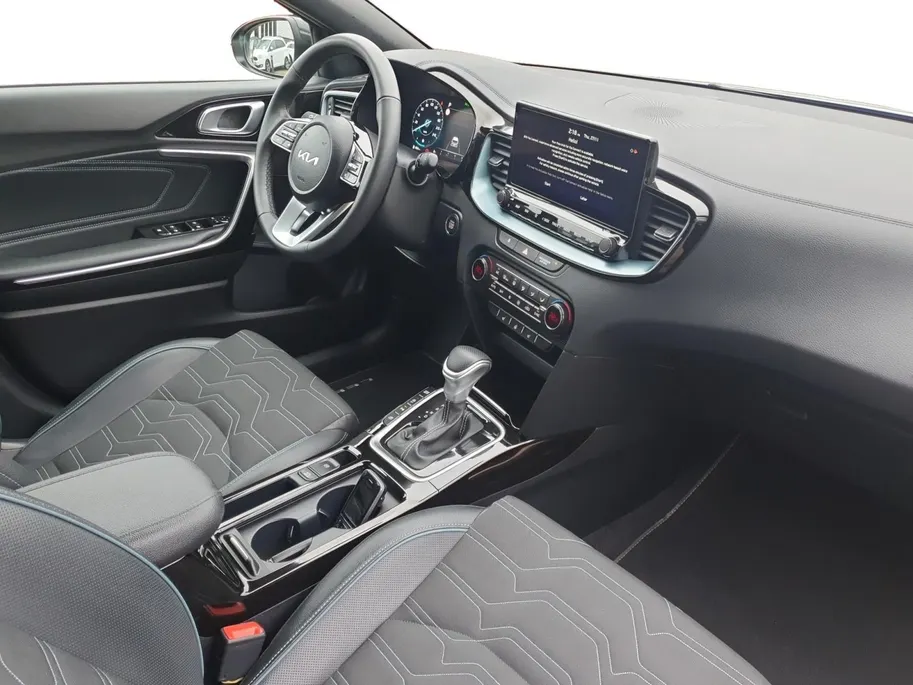 Kia Ceed Sportswagon 1.0T MHEV Design Edition | Stoel en stuurverwarming | Dodehoek detectie |  Navigate | Camera | Parkeersensoren voor en achter | Elektrische achterklep | JBL sound |