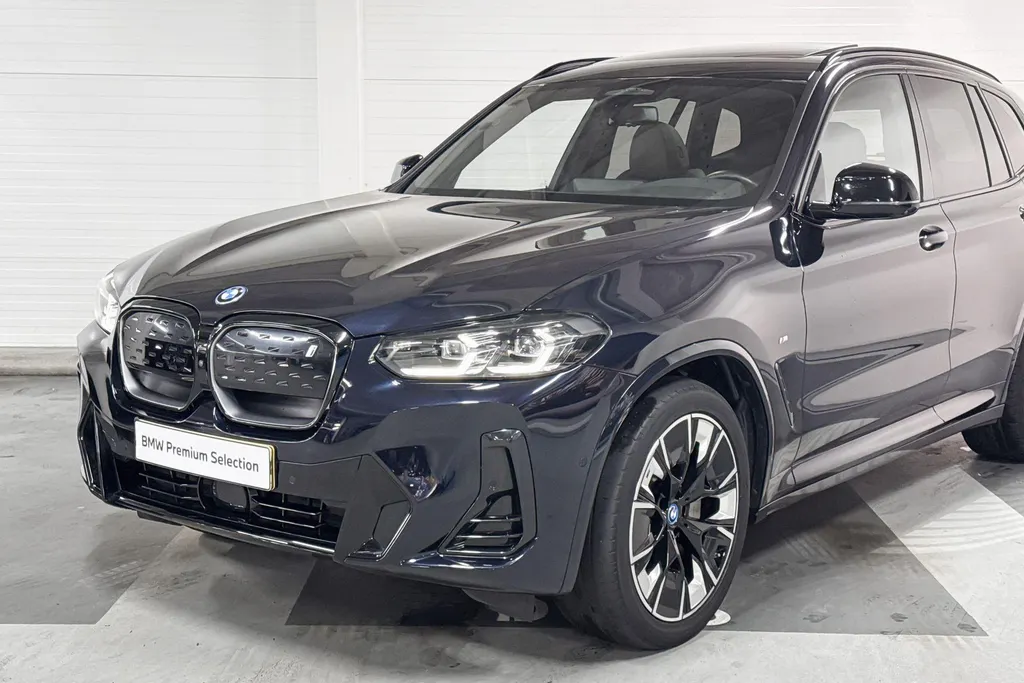 BMW iX3 High Executive