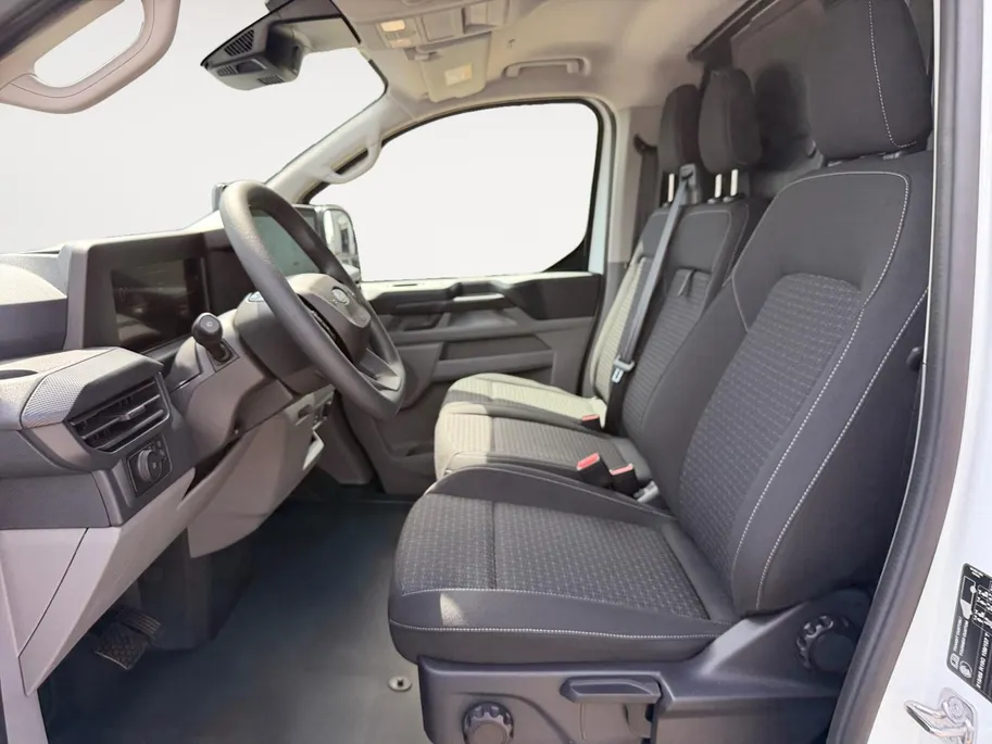 Ford E-Transit Custom 340 L2H1 Trend 71 kWh | Nieuw te Bestellen | 0,99% Financiering | 370km WLTP Rijbereik | All Weather Banden | Achteruitrijcamera| Parkeersensoren voor & achter | Cruise Control | Apple Carplay & Android Auto