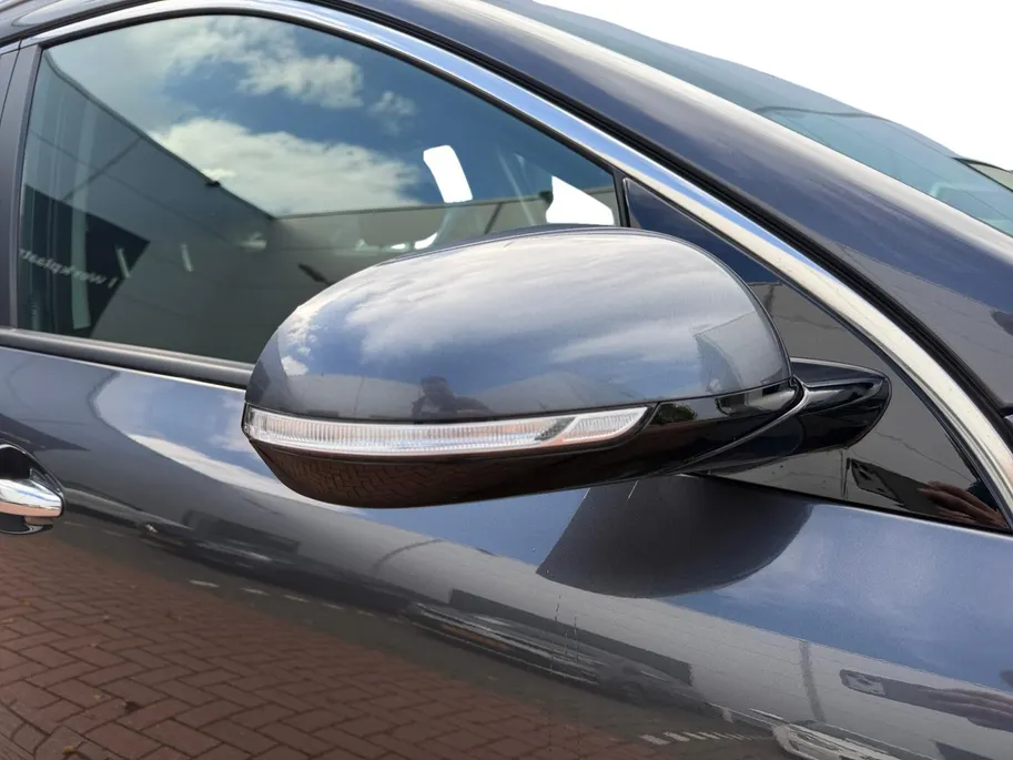 Kia e-Niro DynamicLine 64 kWh 1e Eigenaar | Accu 100% | Navigatie | Apple CarPlay & Android Auto | Camera | Metallic lak | Stoel & stuurverwarming | Allseason banden | Bovag garantie | NAP