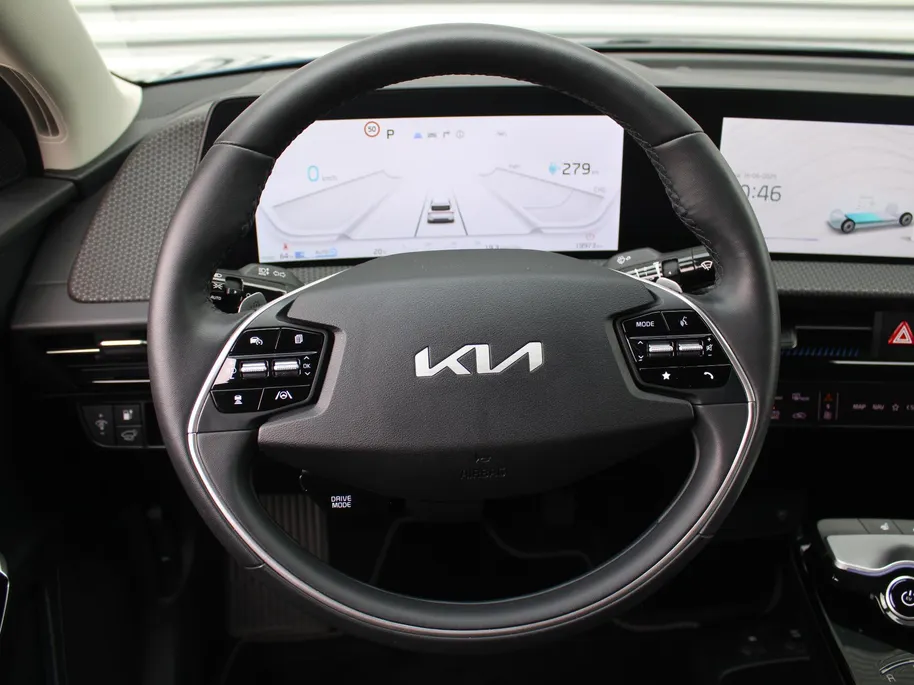 Kia EV6 Edition Advanced 77.4 kWh | Stuur-/stoelverwarming | BTW | Camera | Cruise adapt. | Elektr. achterklep + stoelbediening | 20' LM | 17% bijtelling |