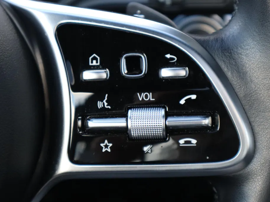 Mercedes-Benz A-Klasse 250 e Business Solution Luxury Limited l Panoramadak l Stoelverwarming l Ambiente lichtpakket