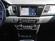 Kia e-Niro ExecutiveLine 64 kWh | Trekhaak | Warmtepomp | Stuur-/stoelverwarming + ventilatie | Leer | Camera | Stoelgeheugen | Dodehoek detectie | LED | 17' LM |