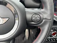 MINI Countryman 1.6 John Cooper Works ALL4 Chili | Pano-dak | Navigatie | 18 Inch | Sportstoelen | Stoel- voorruitverw. |