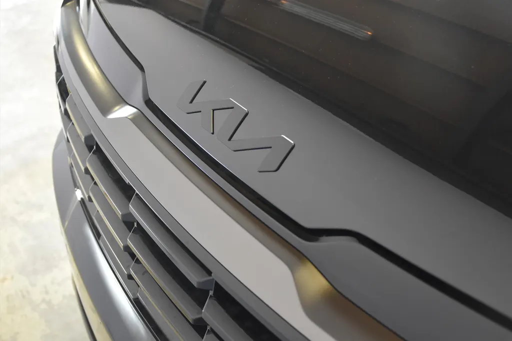 Kia Sportage 1.6 T-GDi 239pk Hybrid AT6 Black Edition DIRECT LEVERBAAR