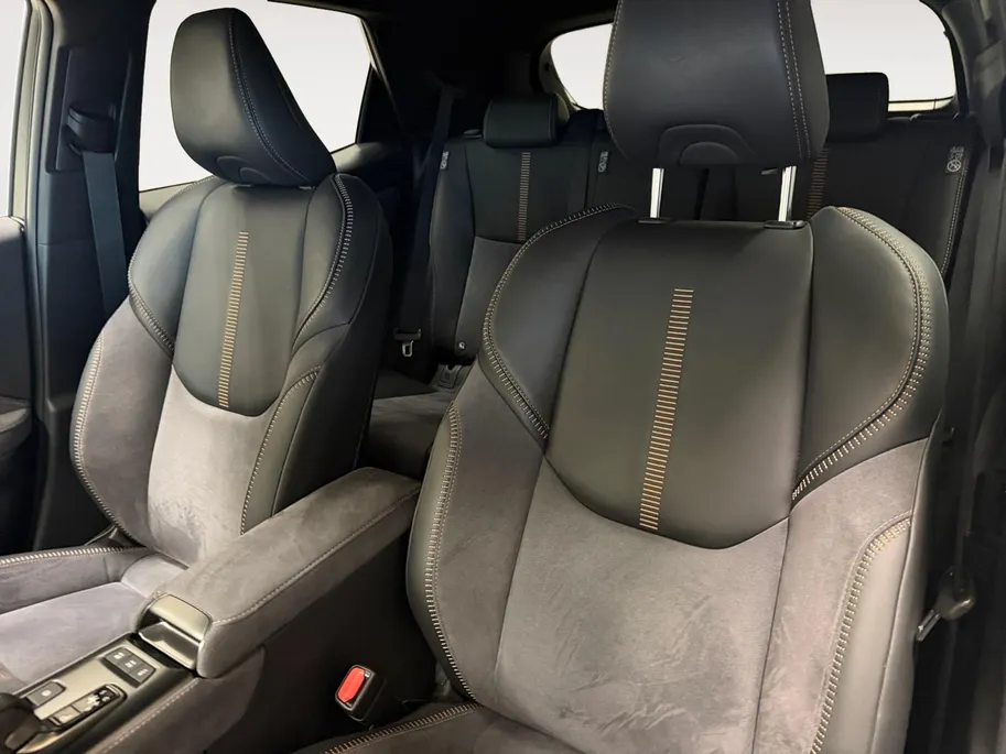 Lexus LBX 1.5 HYBRID | COOL | ADVANCE PAKKET | BI-TONE | NL-AUTO |