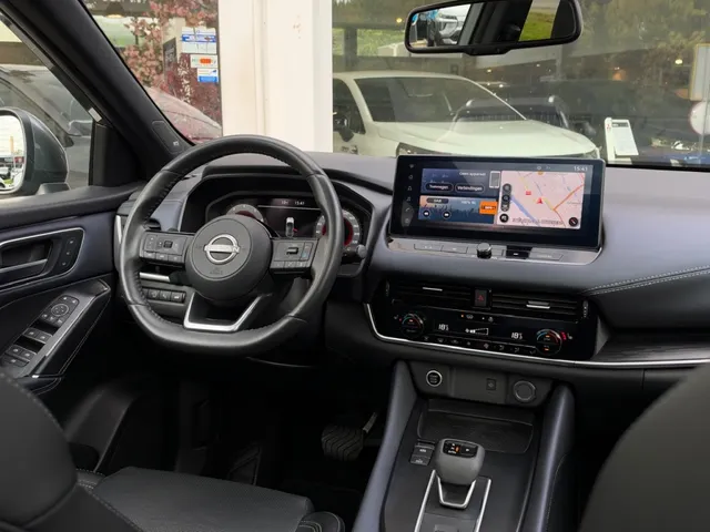 Nissan QASHQAI 1.3 Mild-Hybrid 158pk Xtronic Tekna Plus | Trekhaak |  Leder | Panoramadak | 360-Camera | App Connect | Head-Up | Keyless