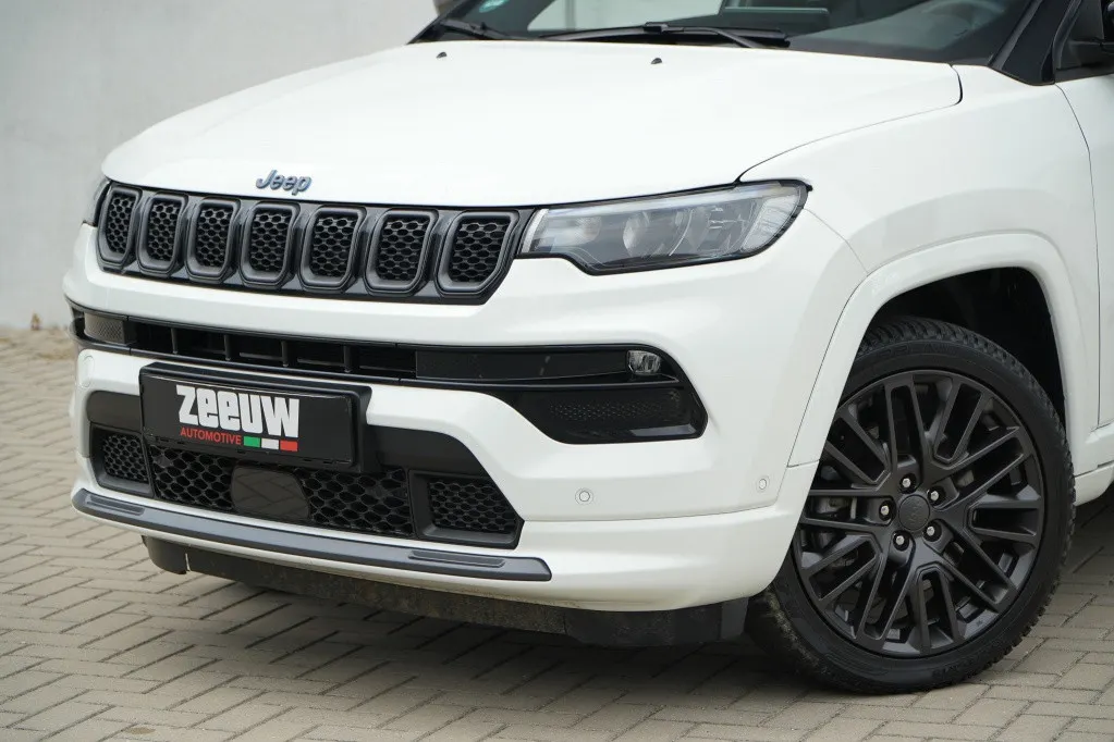 Jeep Compass 4xe 240 PK Hybrid S | Leder | Pano | Navi | Winter | Cam | 19'