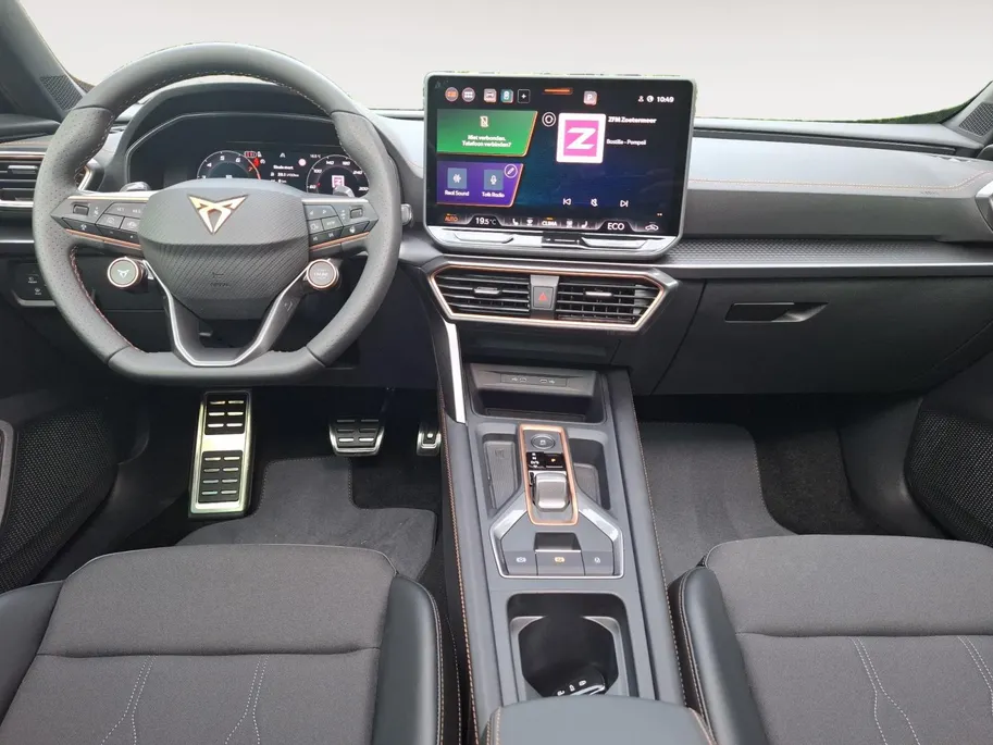CUPRA Formentor 1.5 TSI e-Hybrid Business | NIEUWE AUTO | ELEKTRSICH WEGKLAPBARE TREKHAAK | STOEL & STUURVERWARMING | SCHUIFKANTELDAK |