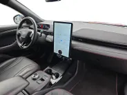 Ford Mustang Mach-E AWD 75 kWh | Dealer onderhouden! | Achteruitrijcamera | Dodehoek detectie | Premium Sound | Lederen bekleding | Memory Seats | Verlengde Fabrieksgarantie! |