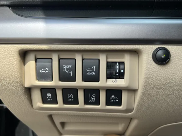 Subaru Outback 2.5i Premium Automaat | All Season Banden | Trekhaak | Elek. Schuif/Kantel Dak | Crème Witte Lederen Bekleding