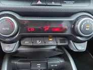 Kia Stonic 1.0 T-GDi MHEV GT-Line | Keyless | Navigatie | Climate control | Cruise control | Parkeer camera achter