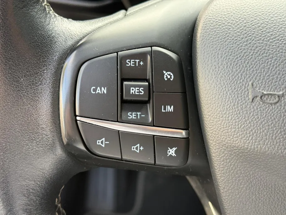 Ford Fiesta 1.0 EcoBoost Titanium | Bluetooth | Apple Carplay/Android Auto | Cruise Control | Climate Control | Camera | Navigatie | Stoelverwarming |