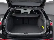 Volkswagen Passat Variant 1.5 eHybrid 204pk DSG R-Line Business · Camera · Stuur- Stoel & achterbankverwarming · Keyless · Dodehoeksensor · Massagefunctie Voorstoelen · Garantie t/m 16-09-2028 of 100.000km