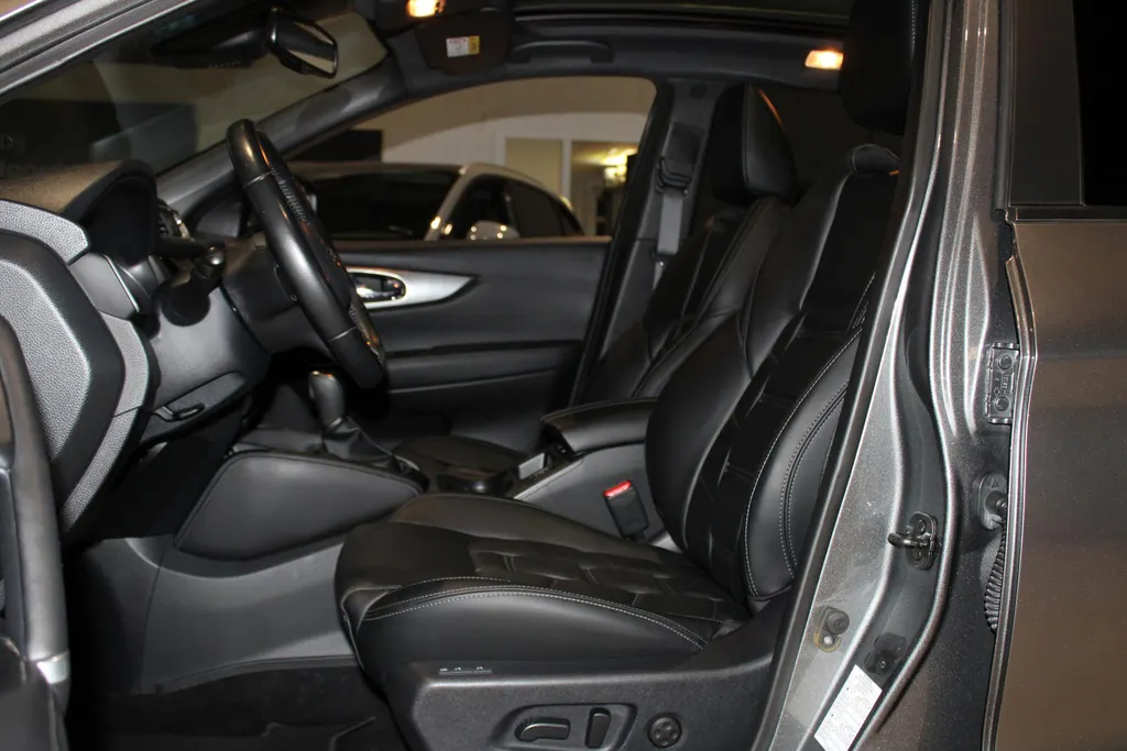 Nissan QASHQAI 1.3 DIG-T Tekna + | Bi-led verlichting | Afneembare trekhaak | Nappa lederen bekleding | Stoel geheugen | 360grd camera | Automaat | 1500kg trekgewicht | Pro-pilot |  Bose audio |