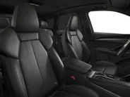 Audi Q5 2.0 TFSI e-hybrid quattro S edition Competition 367 PK · Trekhaak elek. wegklapbaar · Winterpakket · Privacy glas