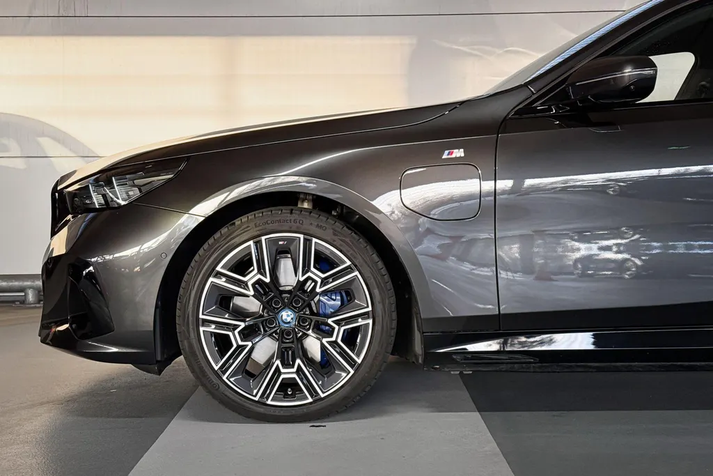 BMW 5 Serie Touring 550e xDrive