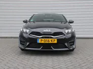 Kia ProCeed 1.5 T-GDi GT-Line | Trekhaak | Schuifdak | Stuur-/stoelverwarming | Camera | Dodehoek detectie | Telefoonlader | Cruise adapt. | 17' LM | LED |