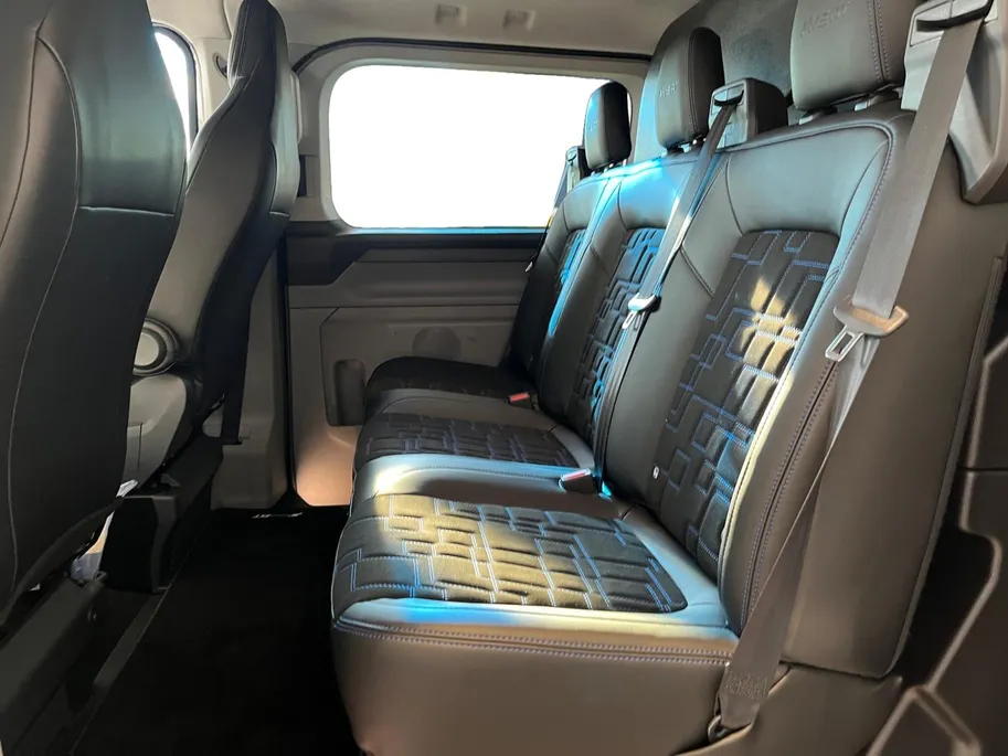 Ford E-Transit Custom 320 L2H1 MS-RT 71 kWh DC | Direct Beschikbaar | Snel Rijden | Uniek | 2300KG Trekgewicht | Sportstoelen |