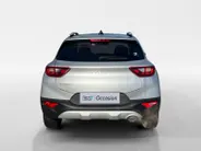 Kia Stonic DynamicLine Automaat | Navi | Clima | Camera | Cruise Control | LM Velgen | Apple Carplay | Android Auto