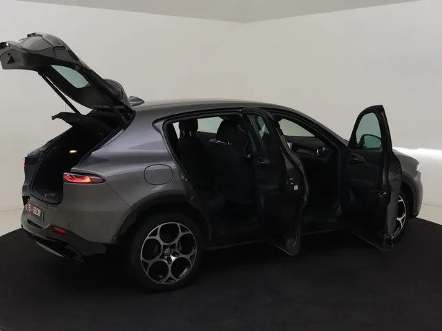 Alfa Romeo Tonale 1.5T Hybrid 160PK Ti | Technologiepakket | winterpakket